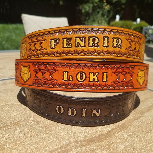 Kožené obojky pro psy v různých barevných provedeních s personalizací